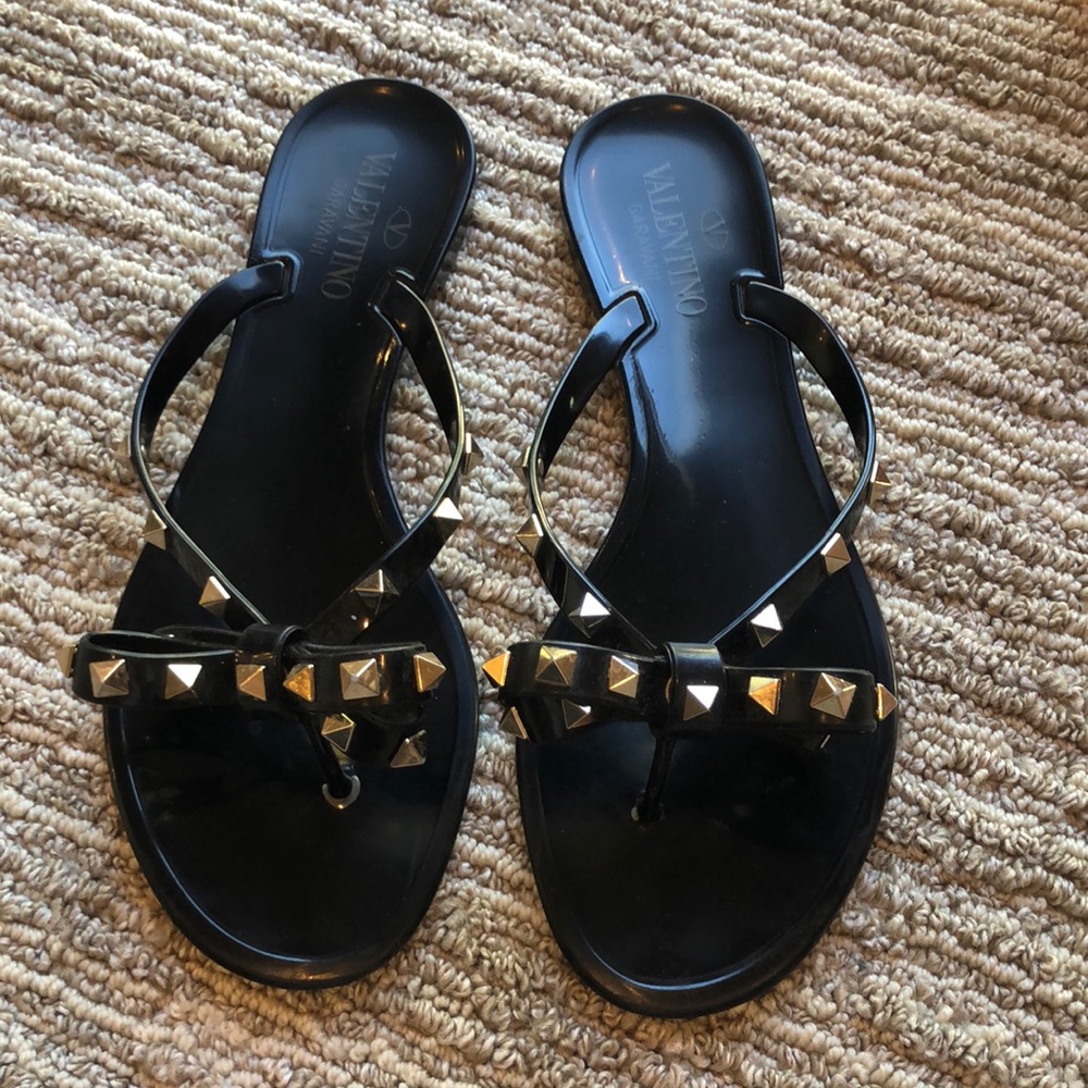 Valentino rockstud flip flops